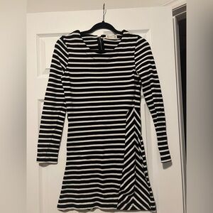 Rusty Black and White Long Sleeve Dress
